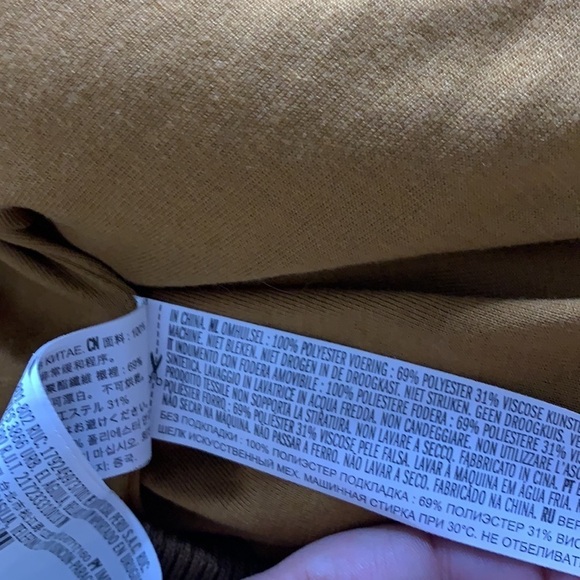 Caramel Forever 21 fuzzy teddy long sleeve pullover sweatshirt women’s small - Picture 3 of 4